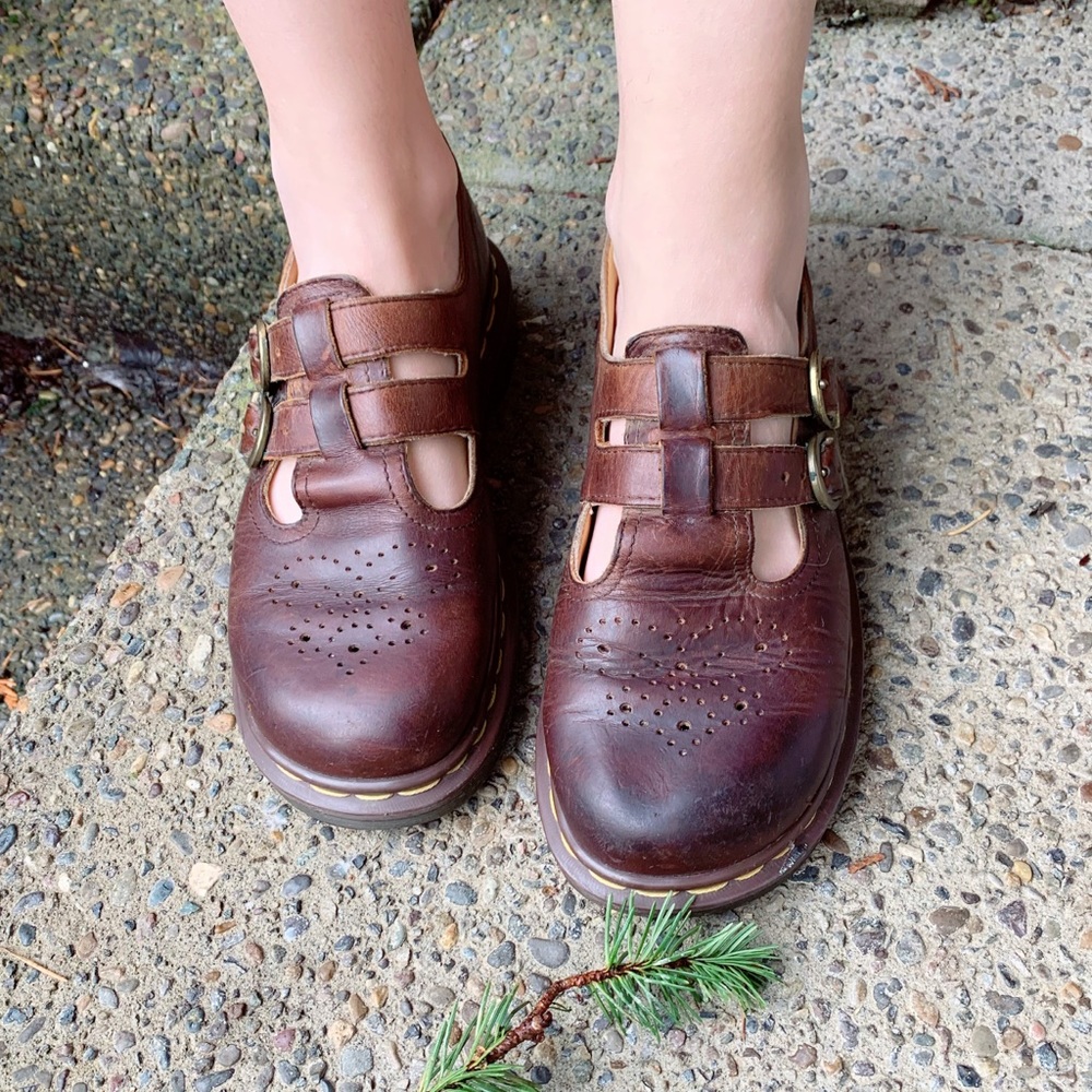 DR. MARTENS, Mary Jane shoes!!